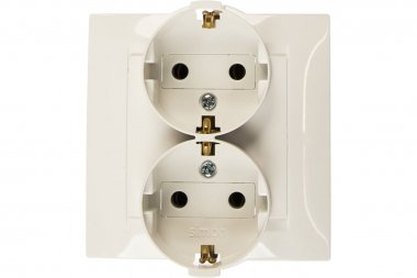 Фотография товара 'Simon 1590459-030 Розетка двойная моноблок Schuko 2x2Р+Е, 16A 250В'