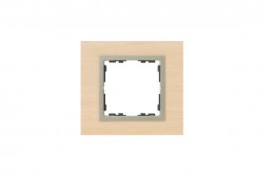 Фотография товара 'Simon 82917-68 Рамка на 1 пост, дерево, клен/шампань, S82N'