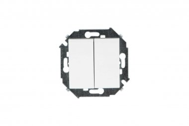 Фотография товара 'Simon 1591397-030 Двухклавишный переключатель (проходной), 16AX 250В'