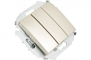 Фотография товара 'Simon 1591391-034 Трехклавишный выключатель, 10AX 250В'