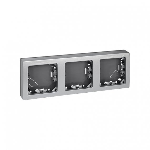 Фотография товара 'Simon 73630-63 Рамка на 3 поста для горизонтального монтажа цвета алюминий 73 Loft'