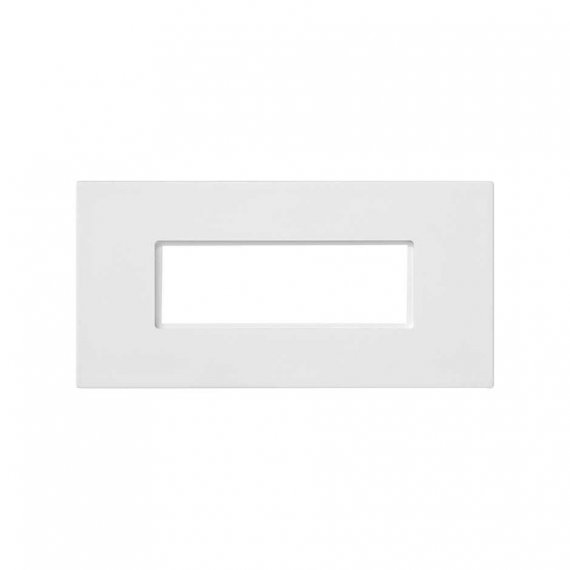 Фотография товара 'Simon K18W5-9 Вставка двойная для установки 5-контактного разъема QC'